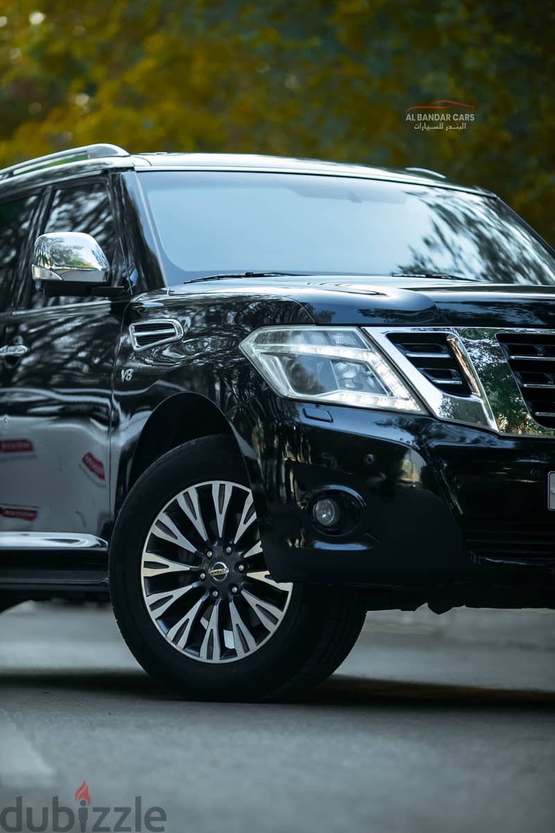 Nissan Patrol Platinum 2015 Black  V8  4WD  Zero Accident 4