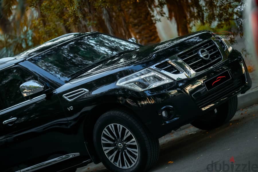 Nissan Patrol Platinum 2015 Black  V8  4WD  Zero Accident 8