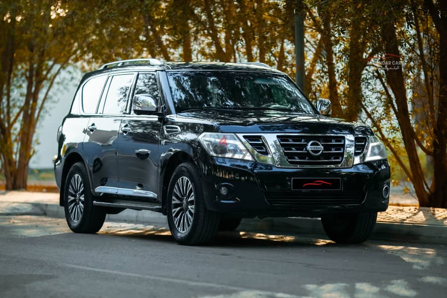 Nissan Patrol Platinum 2015 Black  V8  4WD  Zero Accident 10