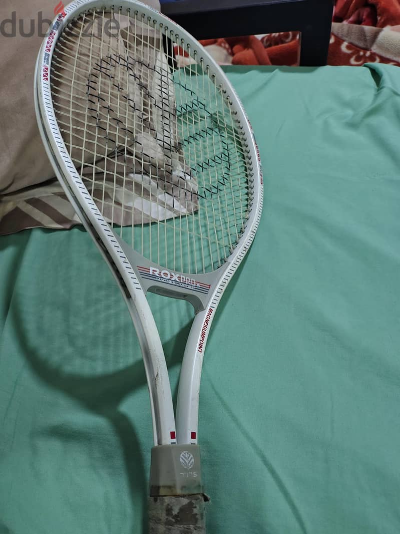 Tennis Rackets available Good Brand 1