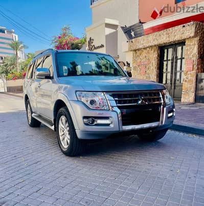 Mitsubishi pajero full option model 2017