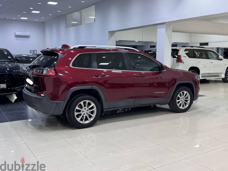 Jeep Cherokee Longitude 2019 Maroon 6