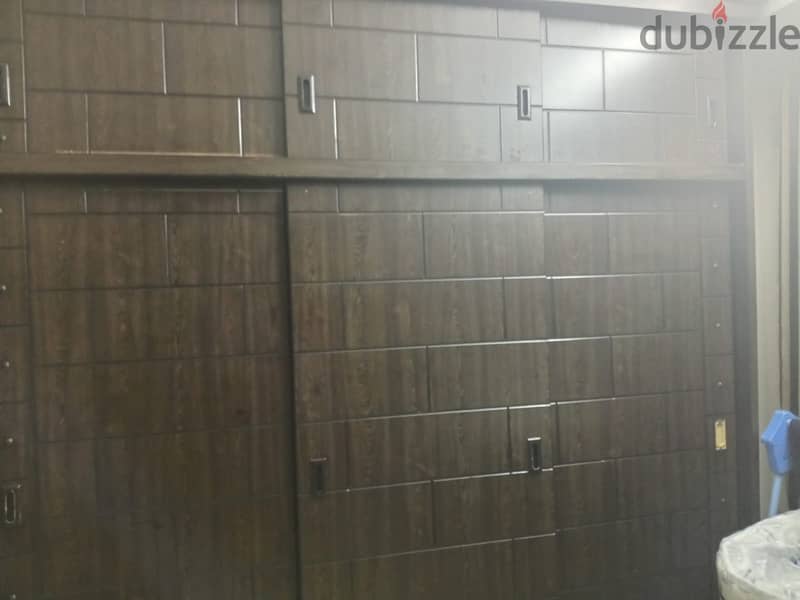 3 SLIDING DOOR WARDROBE WITH DRESSING TABLE FREE 2