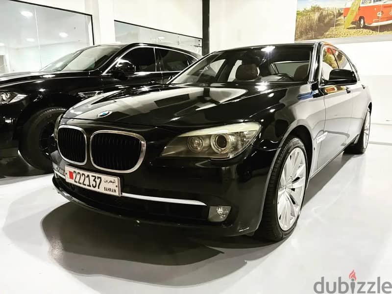 BMW 760 2011 V12 Fully Loaded Bahrain agency 1