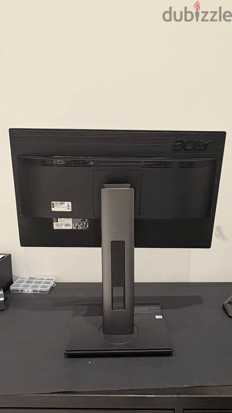 Acer B246HYL 23.8” Full HD IPS Monitor – Excellent Condition 1