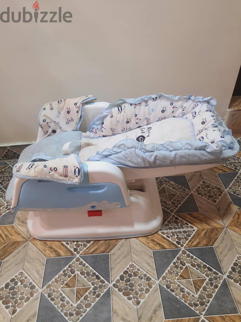 Call (36216143) Junior's Apricot Swing Baby Bed Rocker In Good 6BD onl 2