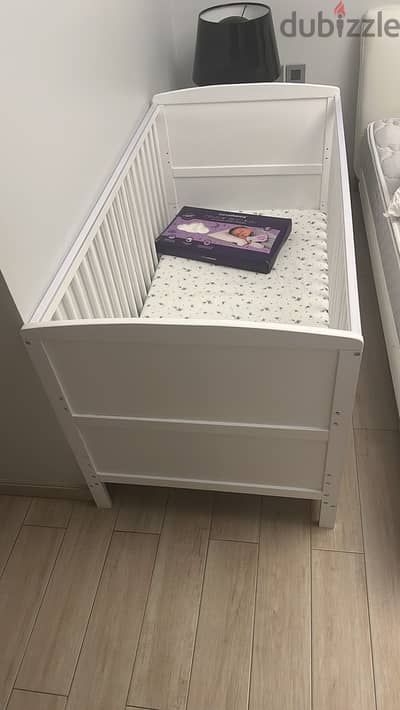 Baby Cotbed -almost new with Mattress ( BD 25)