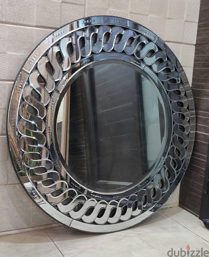 Venetian-Style Circular Statement Wall Mirror round 2