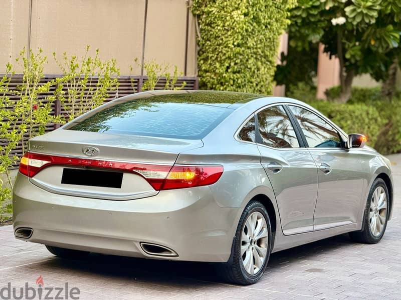 HYUNDAI AZERA 2014 | 3434 2530 14