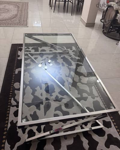 2 set of Coffee table with carpet 25 bd