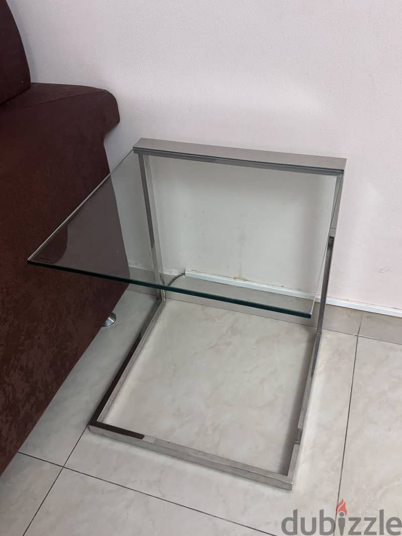 2 set of Coffee table with carpet 25 bd 1