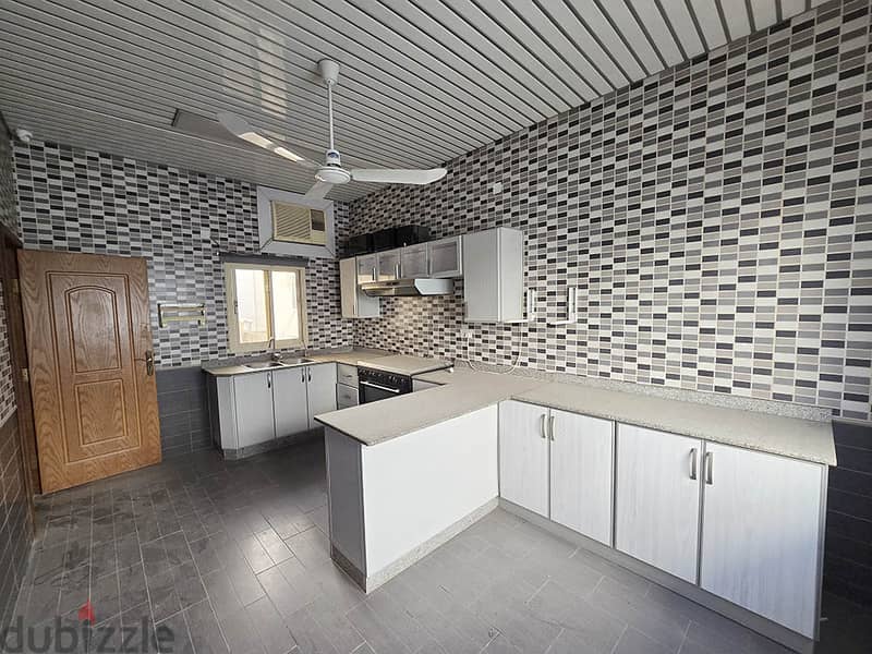 3BHK Apartment in Jidhafs First Floor With AC 7