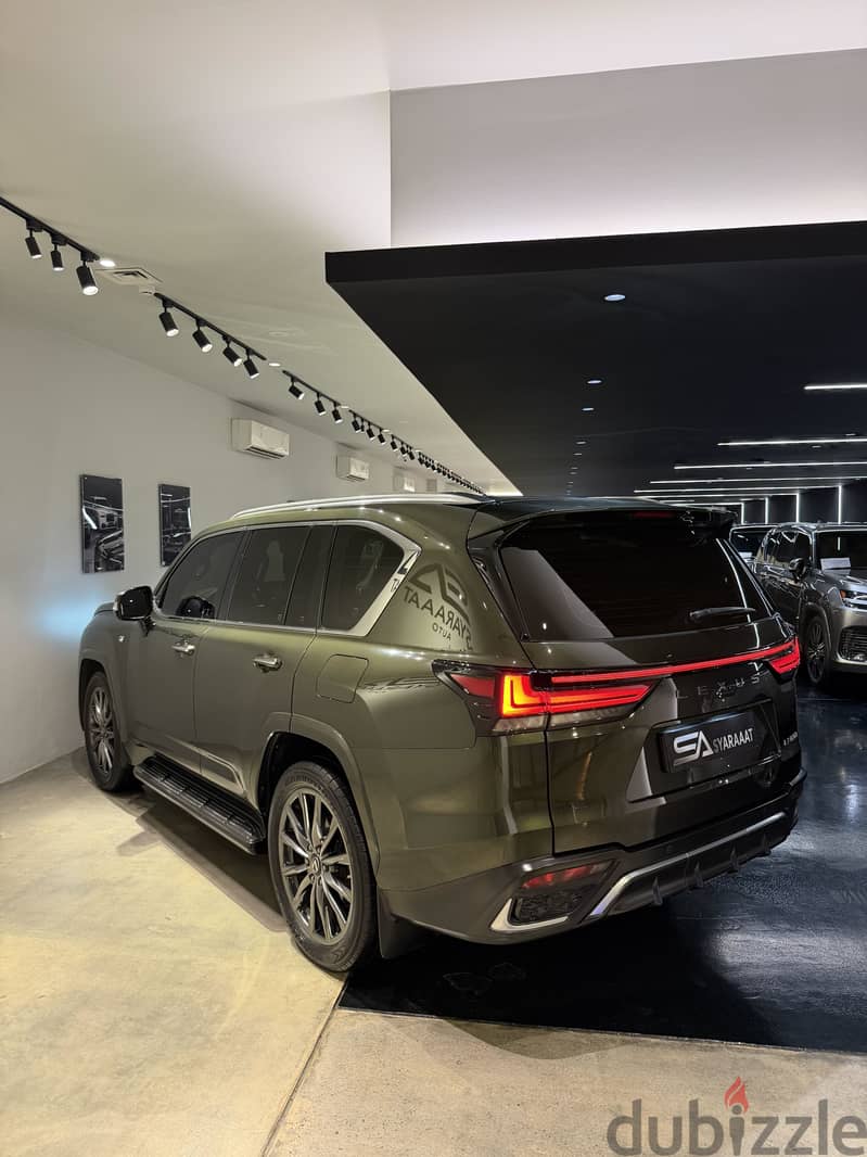 Lexus LX 600 2022 9