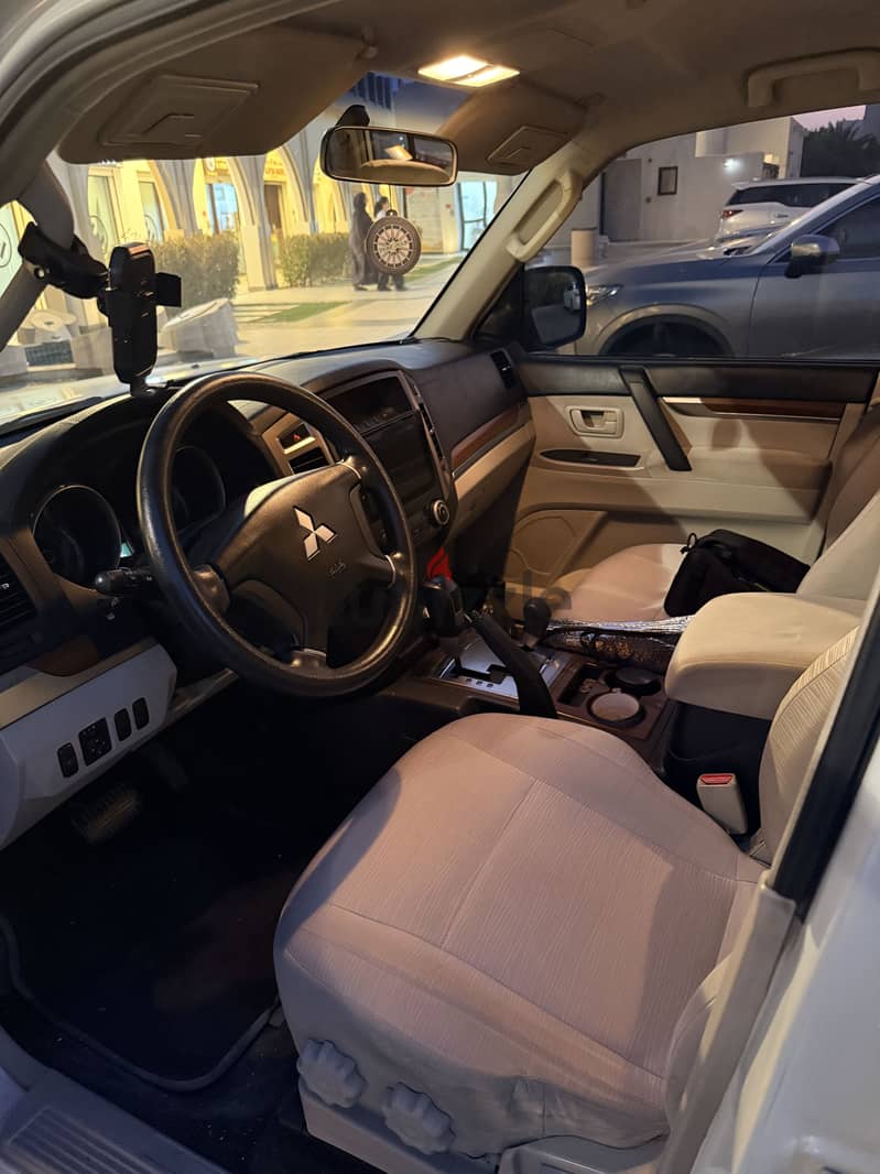 Mitsubishi Pajero 2009 | Fully Serviced | Perfect Condition 2