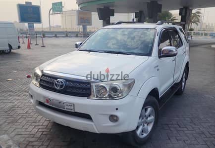 Toyota Fortuner 2010