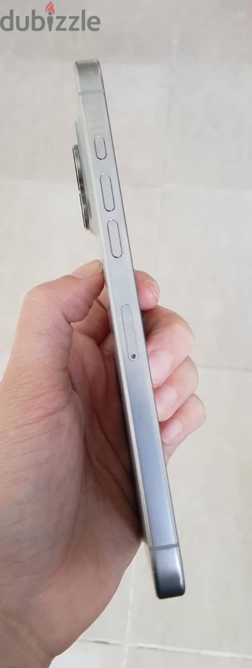 Iphone 16 pro max 256 gb ( used ) 5