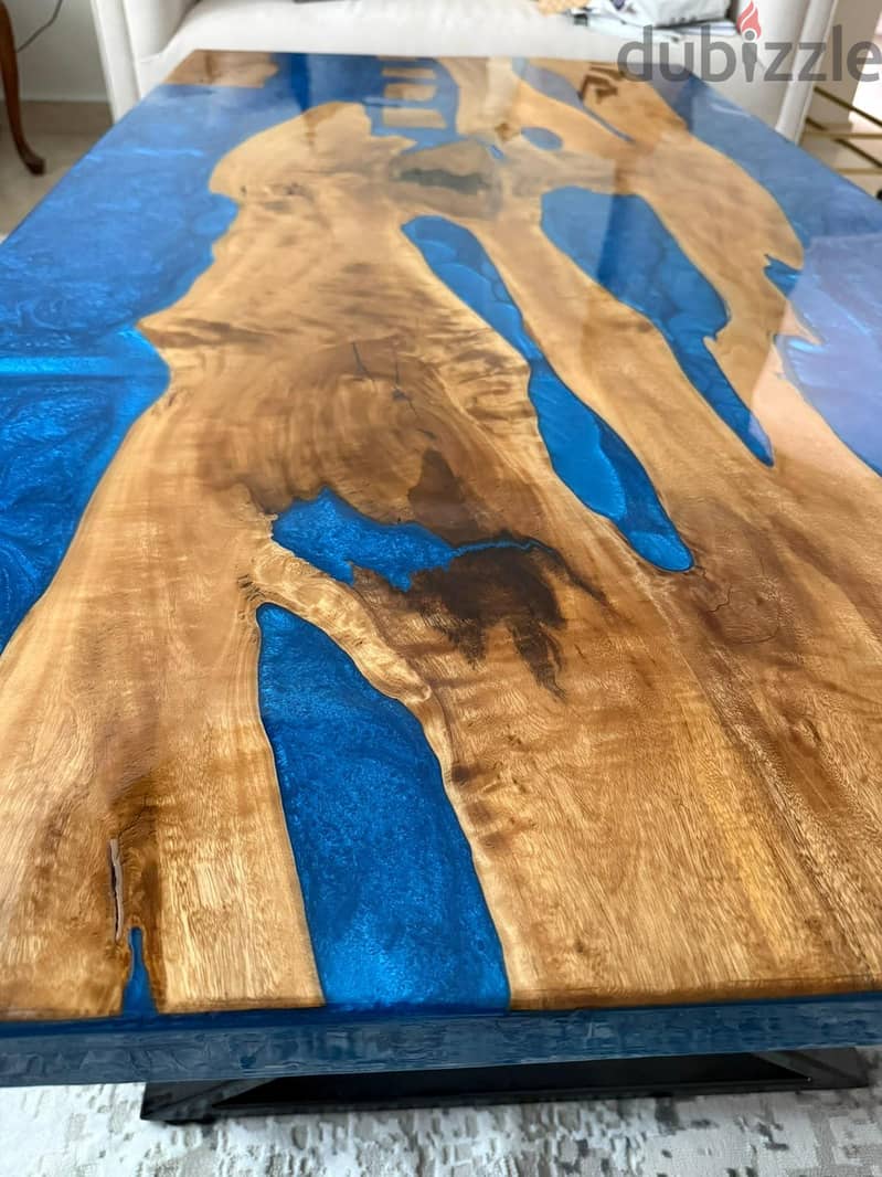 Unique HANDMADE table by Eboxy resin 2