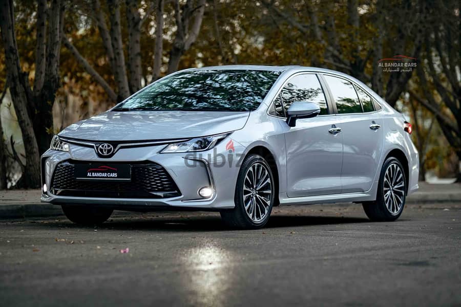 Toyota Corolla GLI 2024 Silver | Full Option | Sunroof | Low Mileage 2