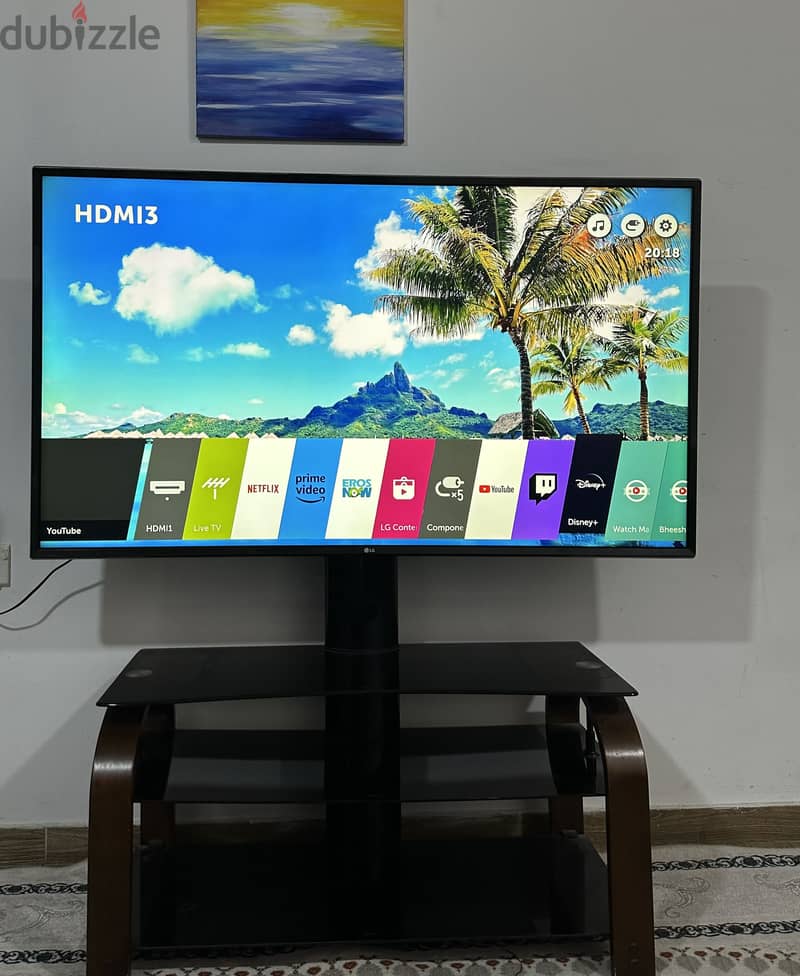 LG 55” inch smart tv 4k UHD  call or WhatsApp 37353503 2