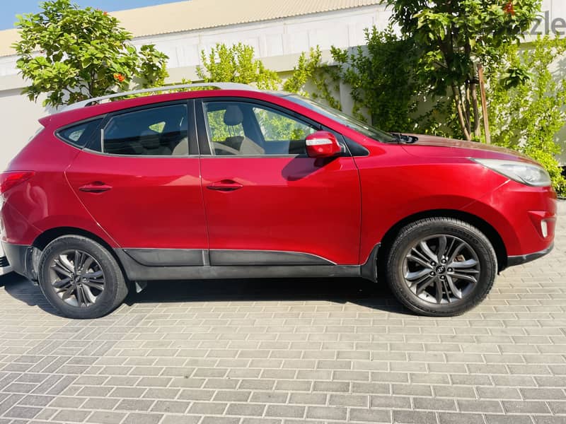 Hyundai Tucson 2016 model . 2