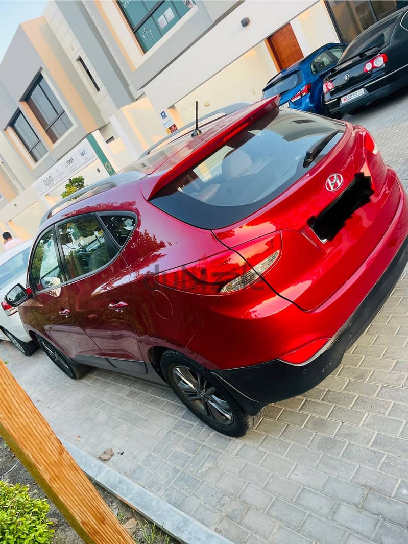 Hyundai Tucson 2016 model . 5