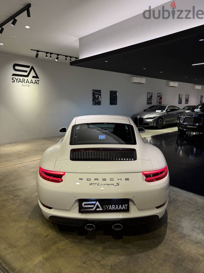 Porsche 911 2018 8