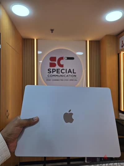 Macbook air 15inch m5 16/1TB