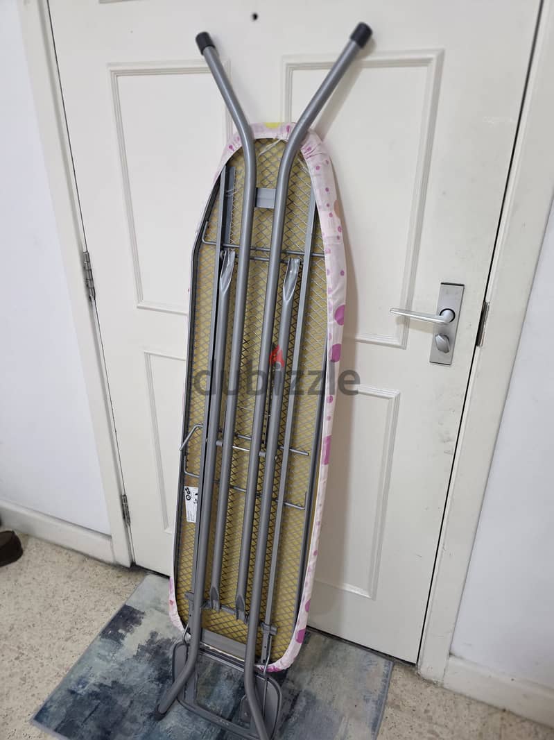 Vileda Ironing Board with Polka Dot Cover – Good Condition 1