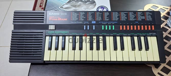Casio SA-10 ToneBank Keyboard, a vintage Japanese-made 32-key mini key