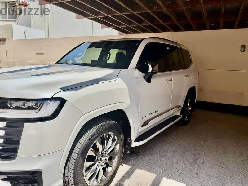 Toyota Land Cruiser 2024 model . 1