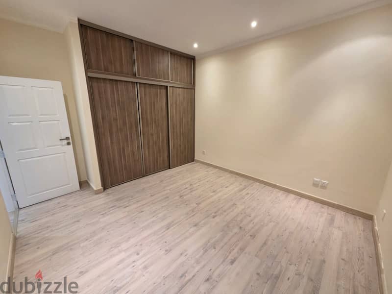 An amazing compound villa in Jurdab 6