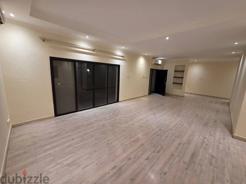 An amazing compound villa in Jurdab 14