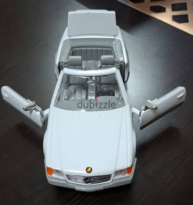Vintage Mercedes-Benz 500SL Diecast Model