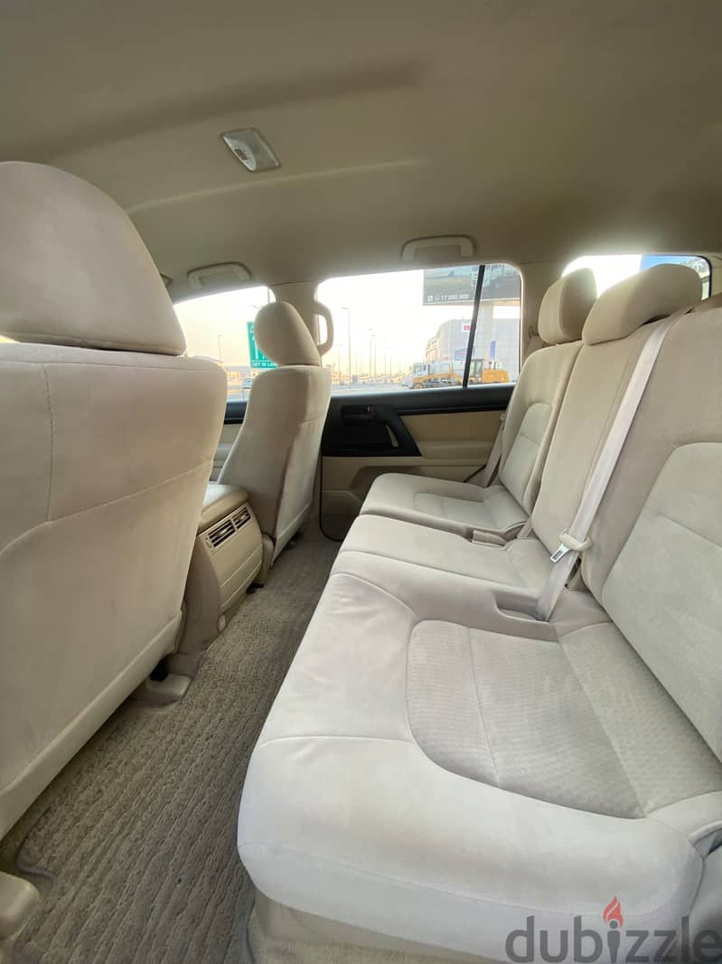 Toyota Land Cruiser G 2016 White 5