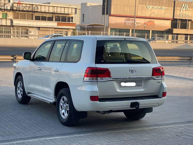 Toyota Land Cruiser G 2016 White 7