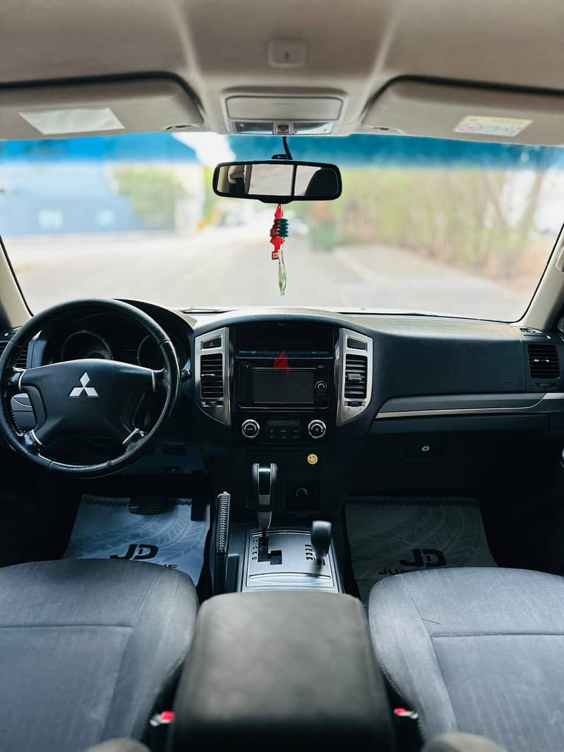 MITSUBISHI PAJERO 2018 MODEL SINGLE OWNER USED WELLMAINTAINED 7 SEATER 7