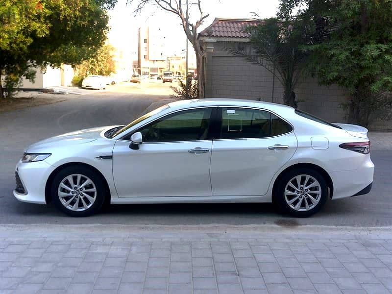 TOYOTA CAMRY GLE#2024 MODEL# UNDER WARRANTY# SINGLE USER# LOW MILEAGE 1