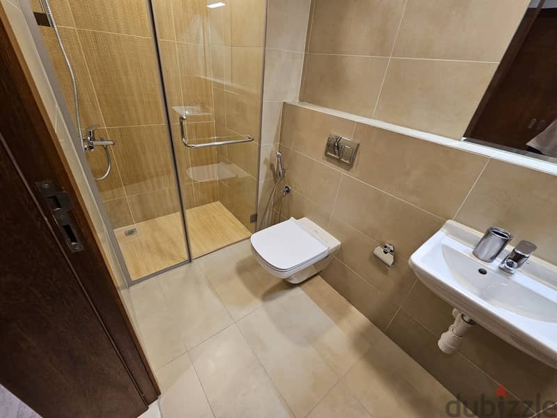 mob. 33180618 inclusive ewa amazing flat/ janabiya near Almercado mall 2