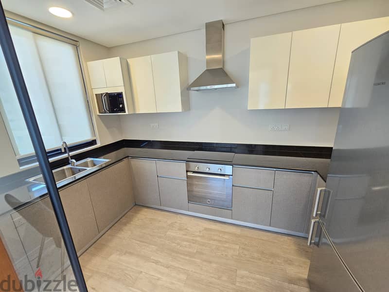 mob. 33180618 inclusive ewa amazing flat/ janabiya near Almercado mall 7