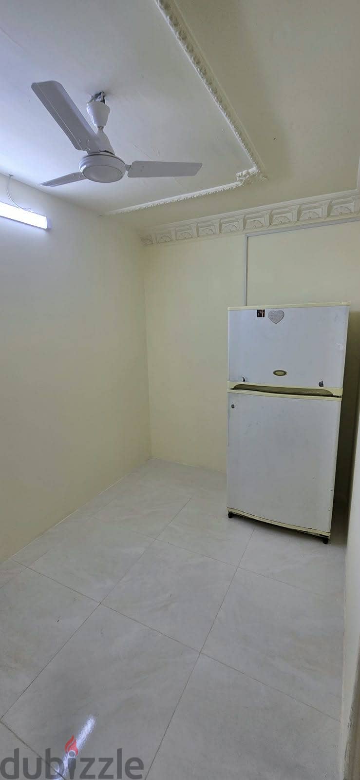 Flat 4 rent in isa town (indian,filipino or ceylon family only) 4