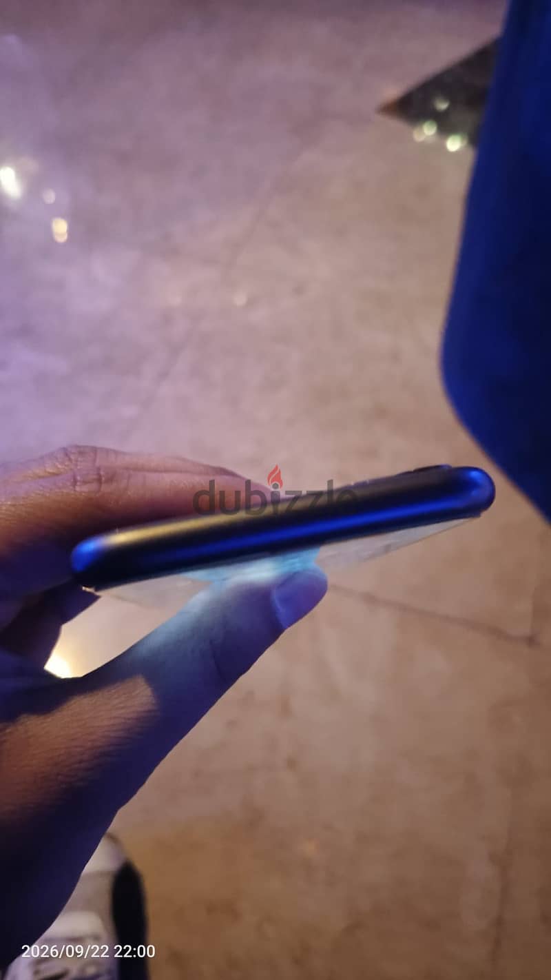 I want to sale iPhone 11 256 gb in good condition 5