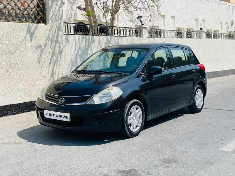 Nissan Tiida 2011 1