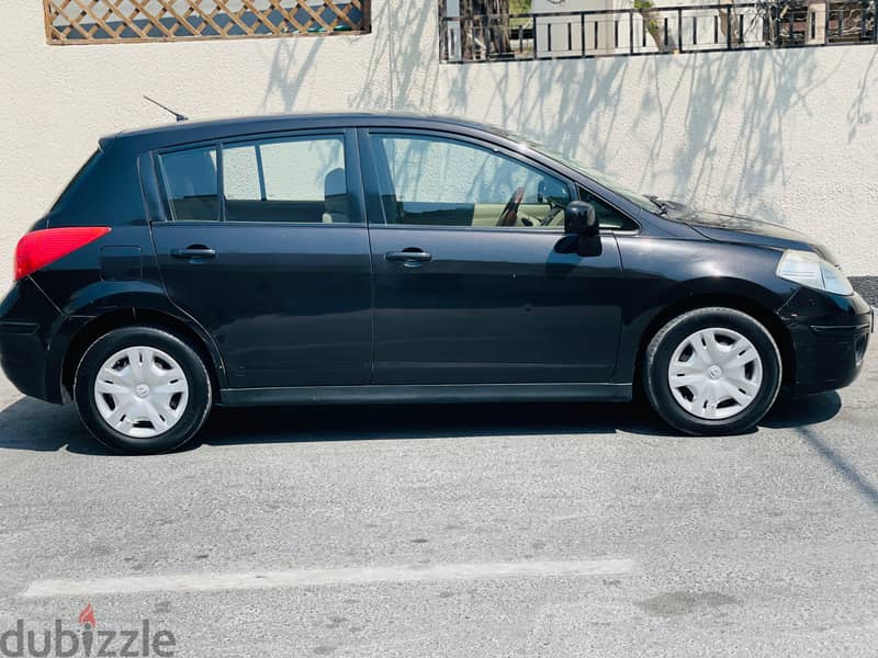Nissan Tiida 2011 3