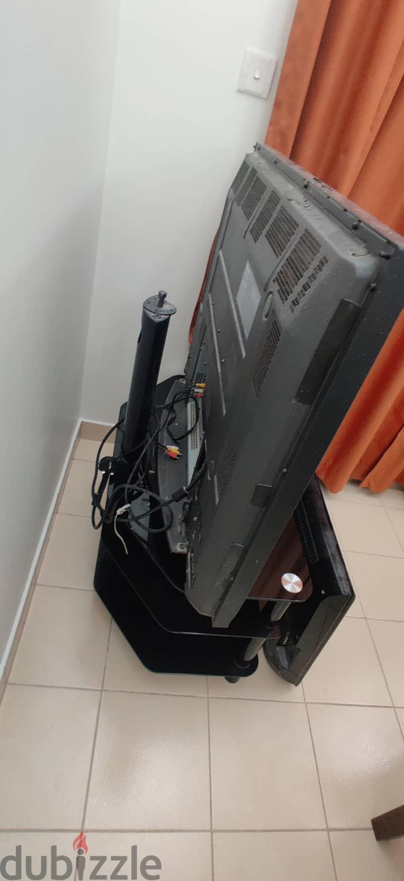 2 TVs + 1 TV Stand for Sale – 35 BD 4