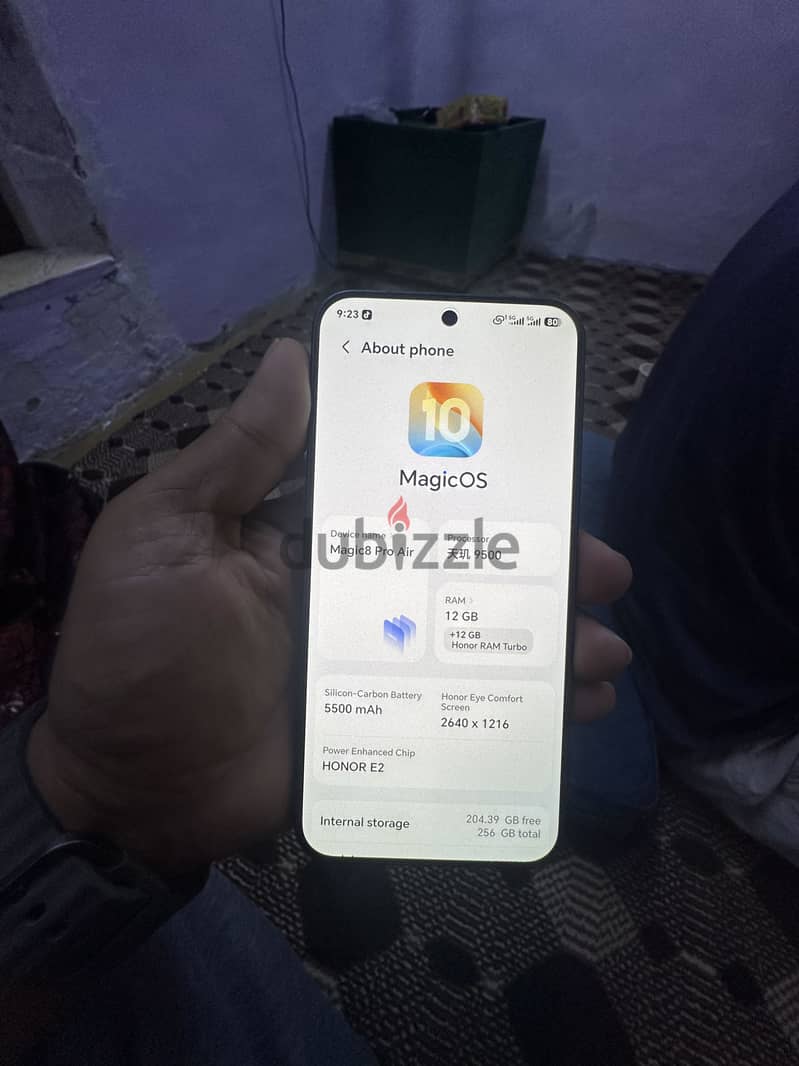 Honor magic 8 pro air  256 gb 12 ram with box only clean condition 1
