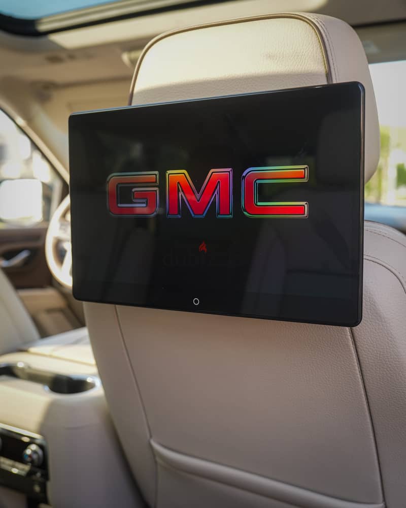 GMC Yukon 2022 denali 10
