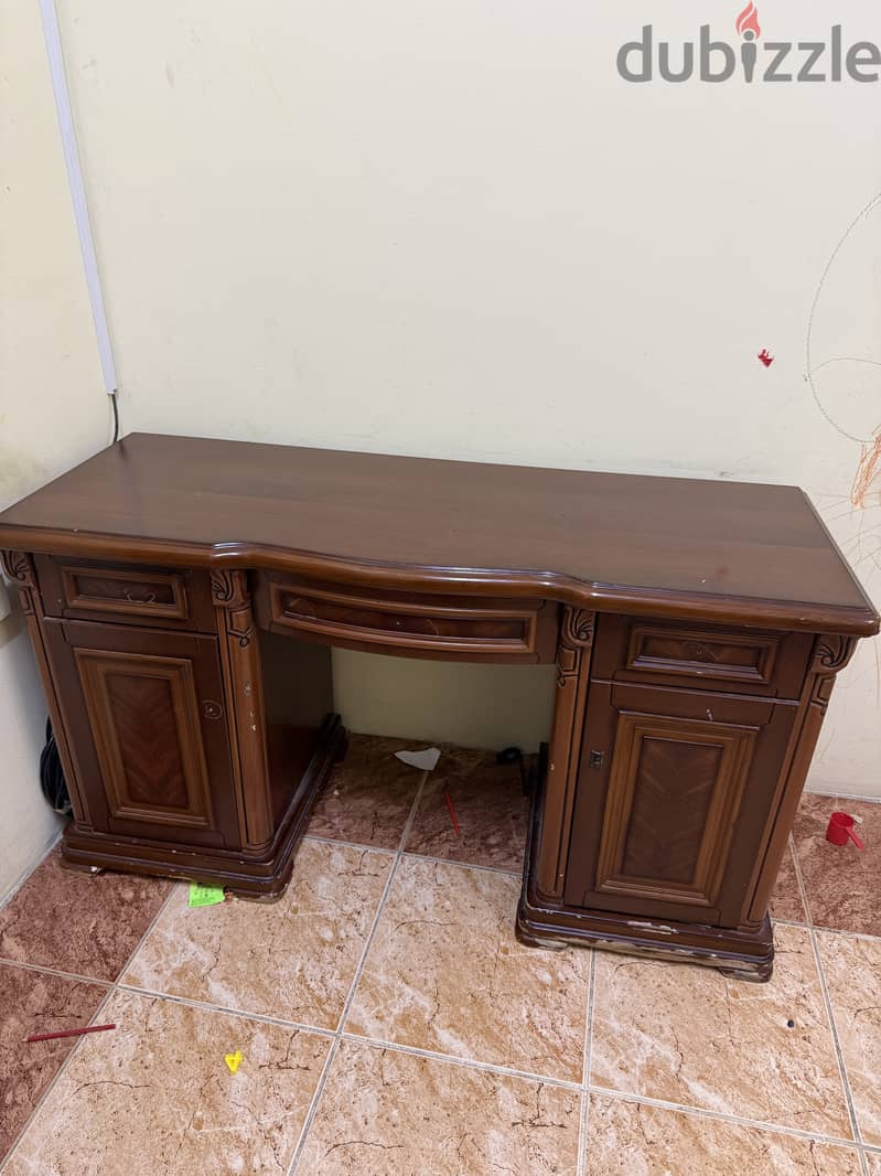 Dressing table & another tv stand for sale 1