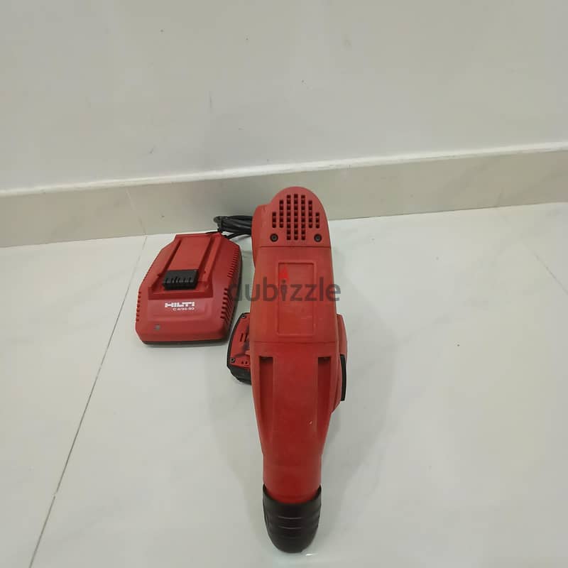 Hilti Rotary Hammer Drill Model TE2 A22 مثقاب مطرقة هلتي 3