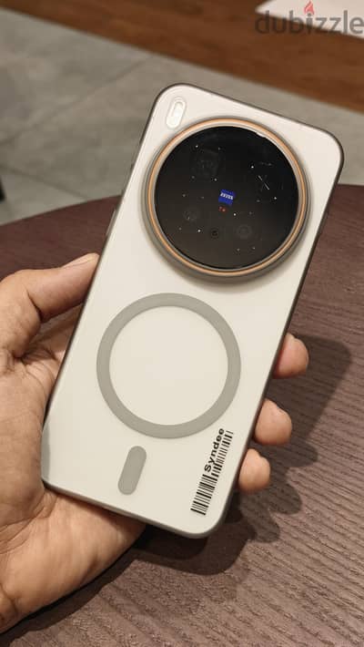 Vivo X300 Pro / 12+12 RAM / 256  GB
