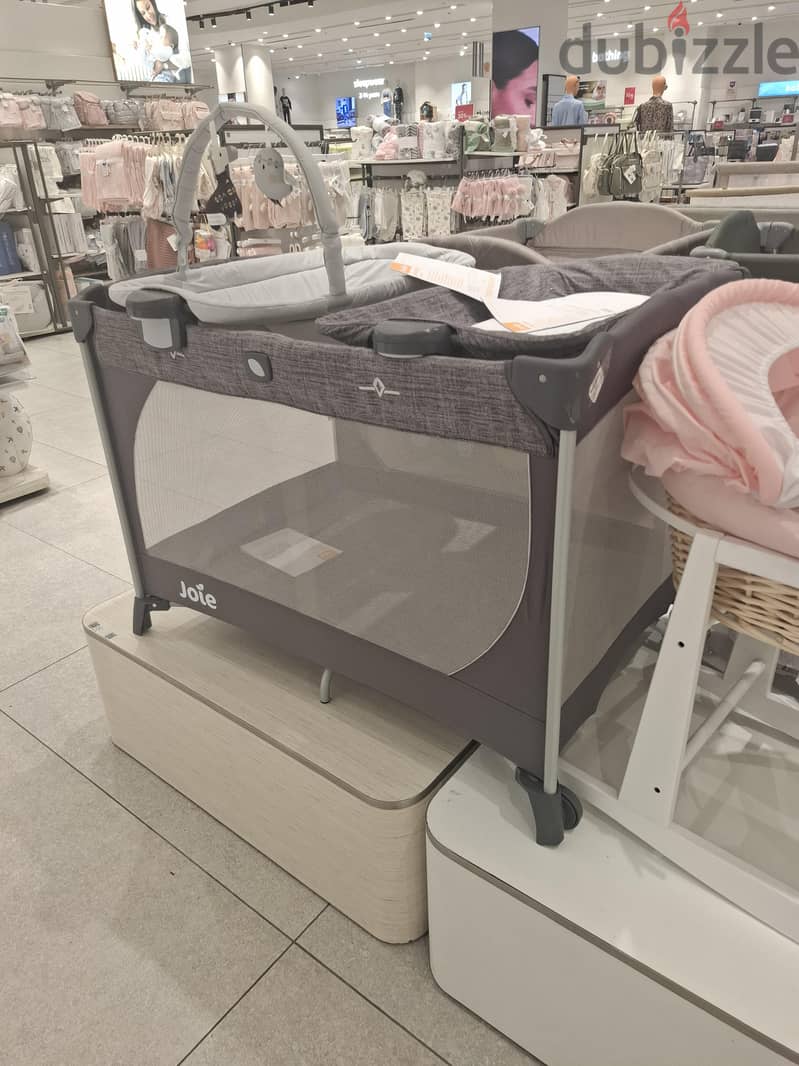 crib same brand new 4